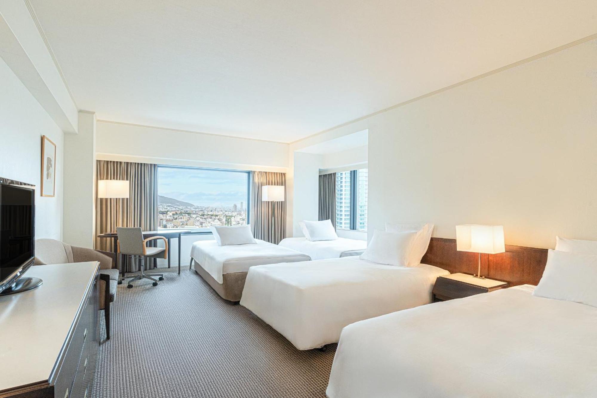 Hotel Ana Crowne Plaza Kobe By Ihg Esterno foto Deluxe Room