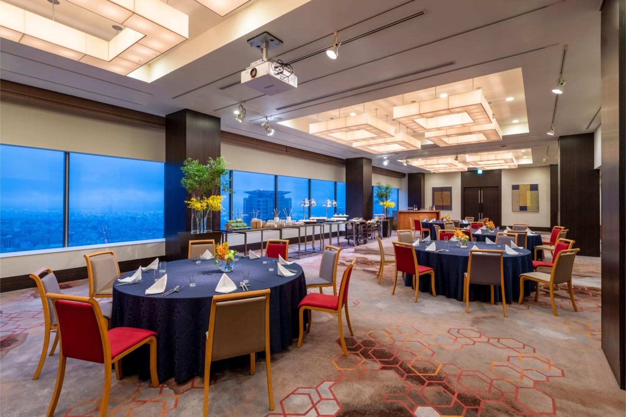 Hotel Ana Crowne Plaza Kobe By Ihg Esterno foto The Club