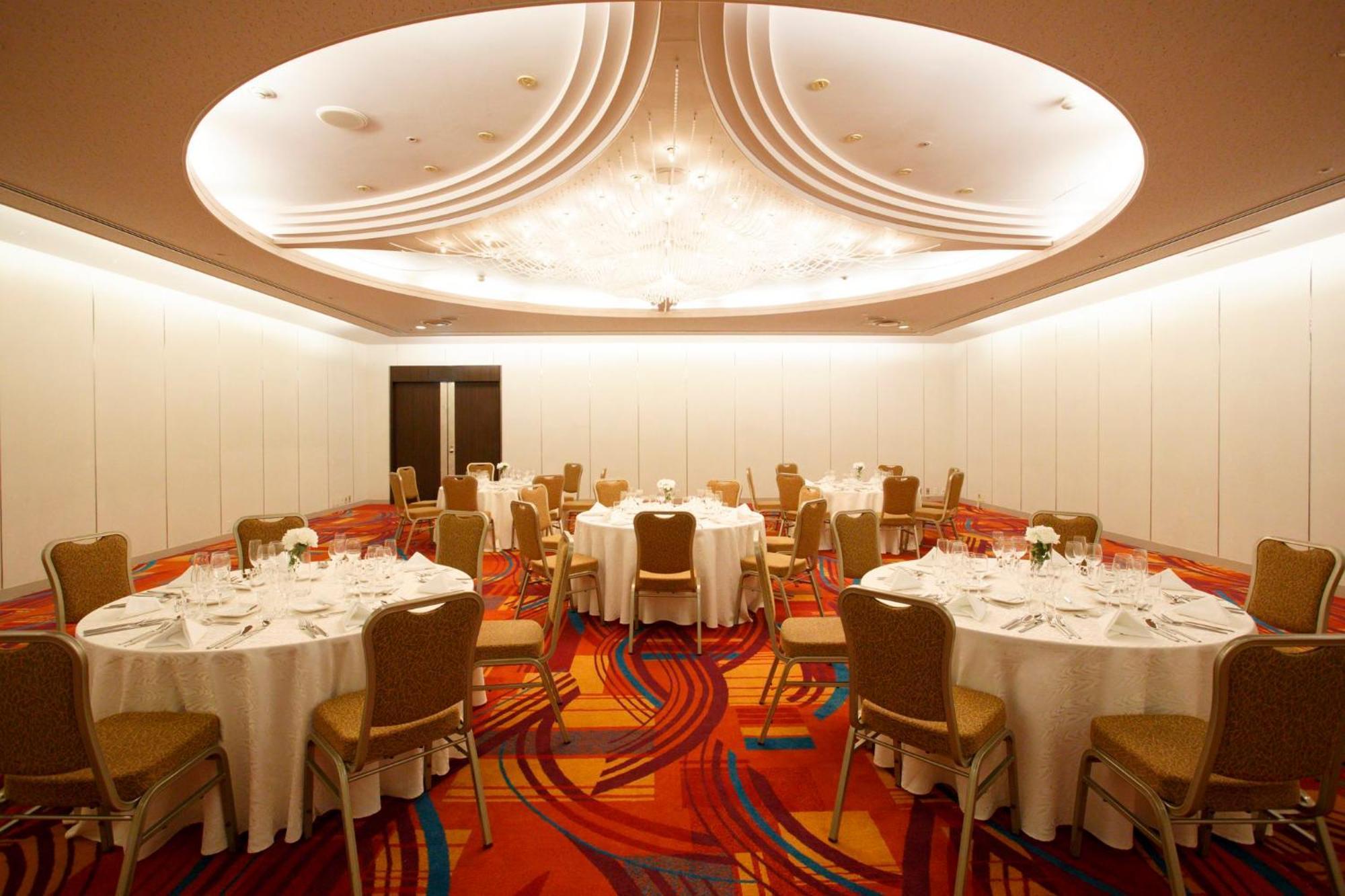 Hotel Ana Crowne Plaza Kobe By Ihg Esterno foto The ballroom